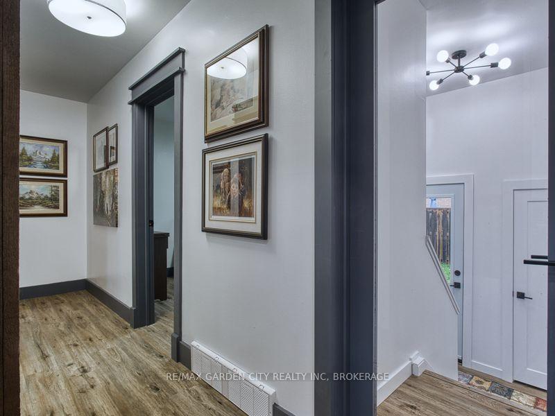 Photo 30 of 17 Regent Drive, St. Catharines, Vine/Linwell — HOMEH