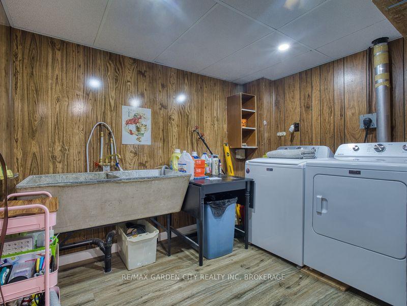 Photo 45 of 17 Regent Drive, St. Catharines, Vine/Linwell — HOMEH