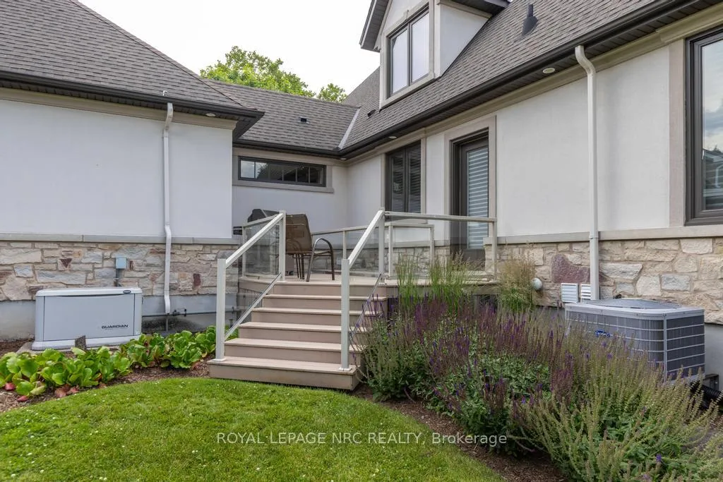 Photo 44 of 115 Riverdale Drive, St. Catharines, Old Glenridge — HOMEH