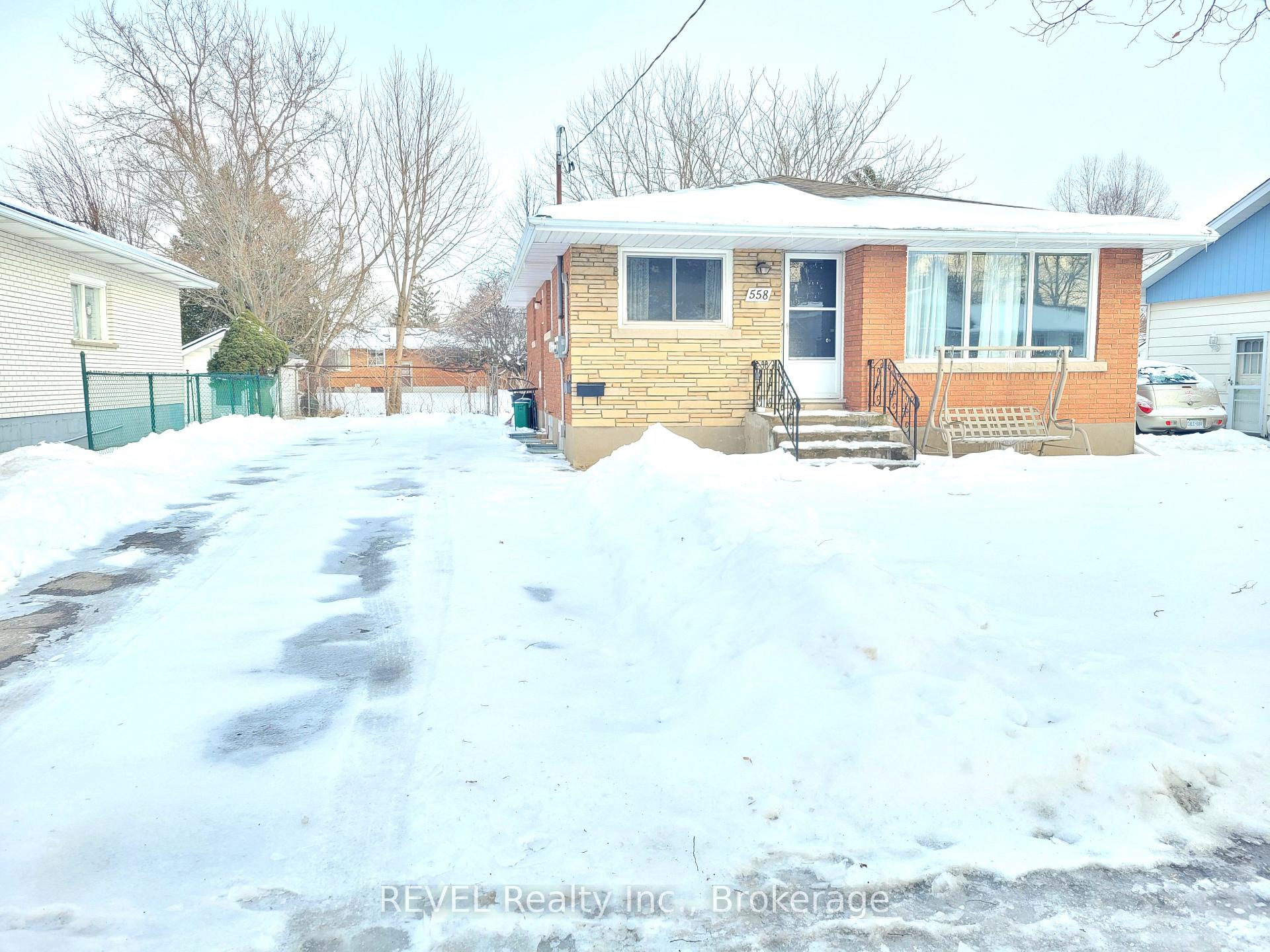 Photo 2 of Unit Upper Level, 558 Bunting Road, St. Catharines, Bunting/Linwell — HOMEH