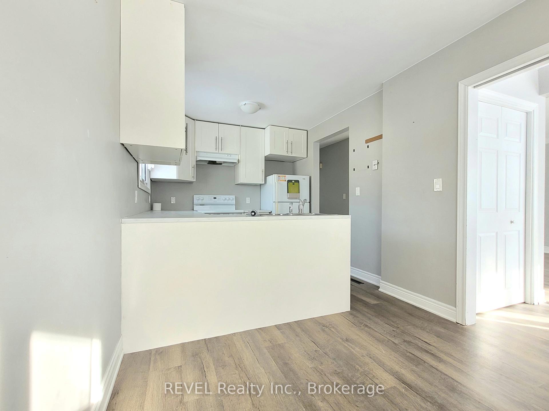 Photo 7 of Unit Upper Level, 558 Bunting Road, St. Catharines, Bunting/Linwell — HOMEH