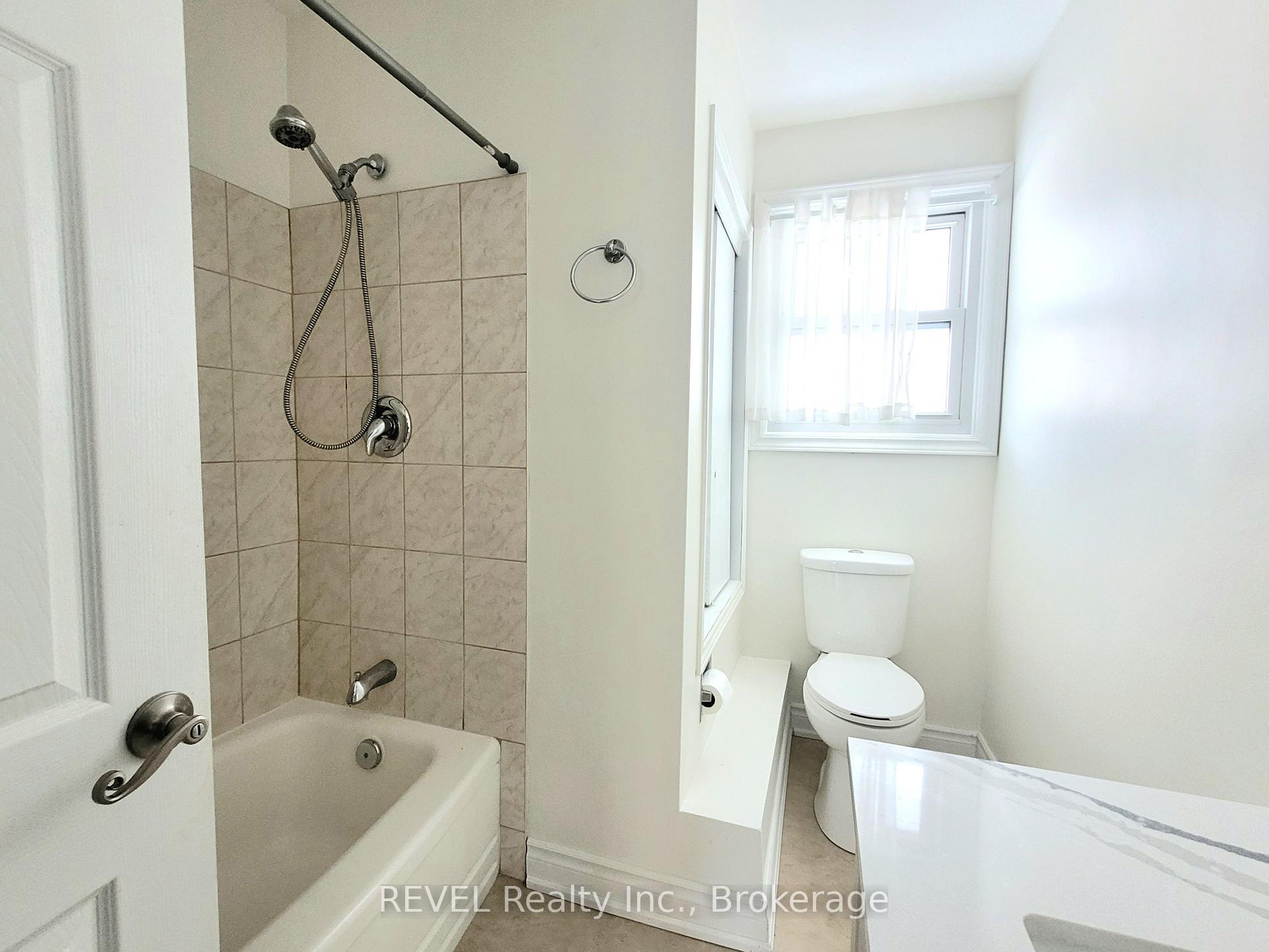 Photo 14 of Unit Upper Level, 558 Bunting Road, St. Catharines, Bunting/Linwell — HOMEH