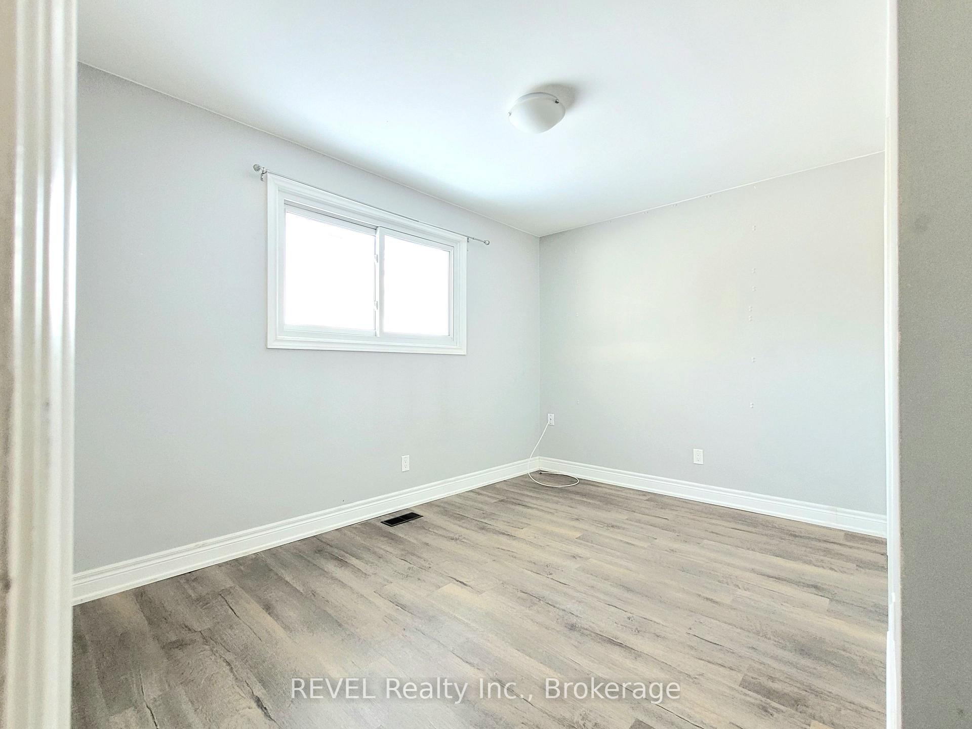Photo 15 of Unit Upper Level, 558 Bunting Road, St. Catharines, Bunting/Linwell — HOMEH