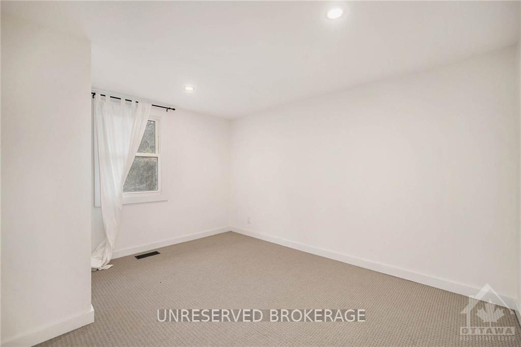Photo 12 of Unit B, 32 Colonel Murray Street, Ottawa, Richmond — HOMEH