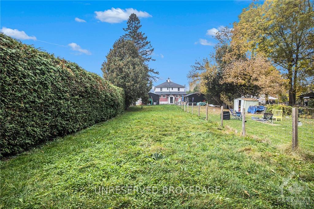Photo 15 of Unit B, 32 Colonel Murray Street, Ottawa, Richmond — HOMEH