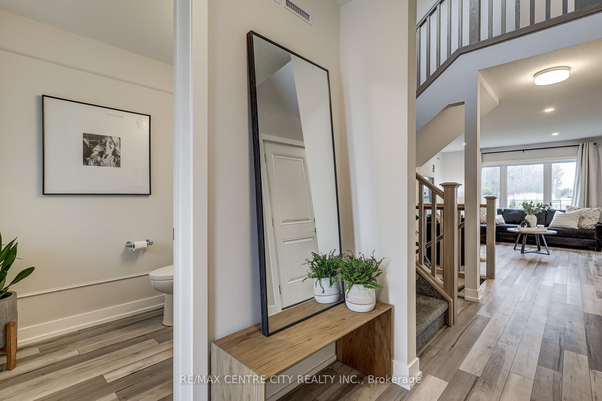 Photo 12 of 49 Empire Parkway, St. Thomas — HOMEH