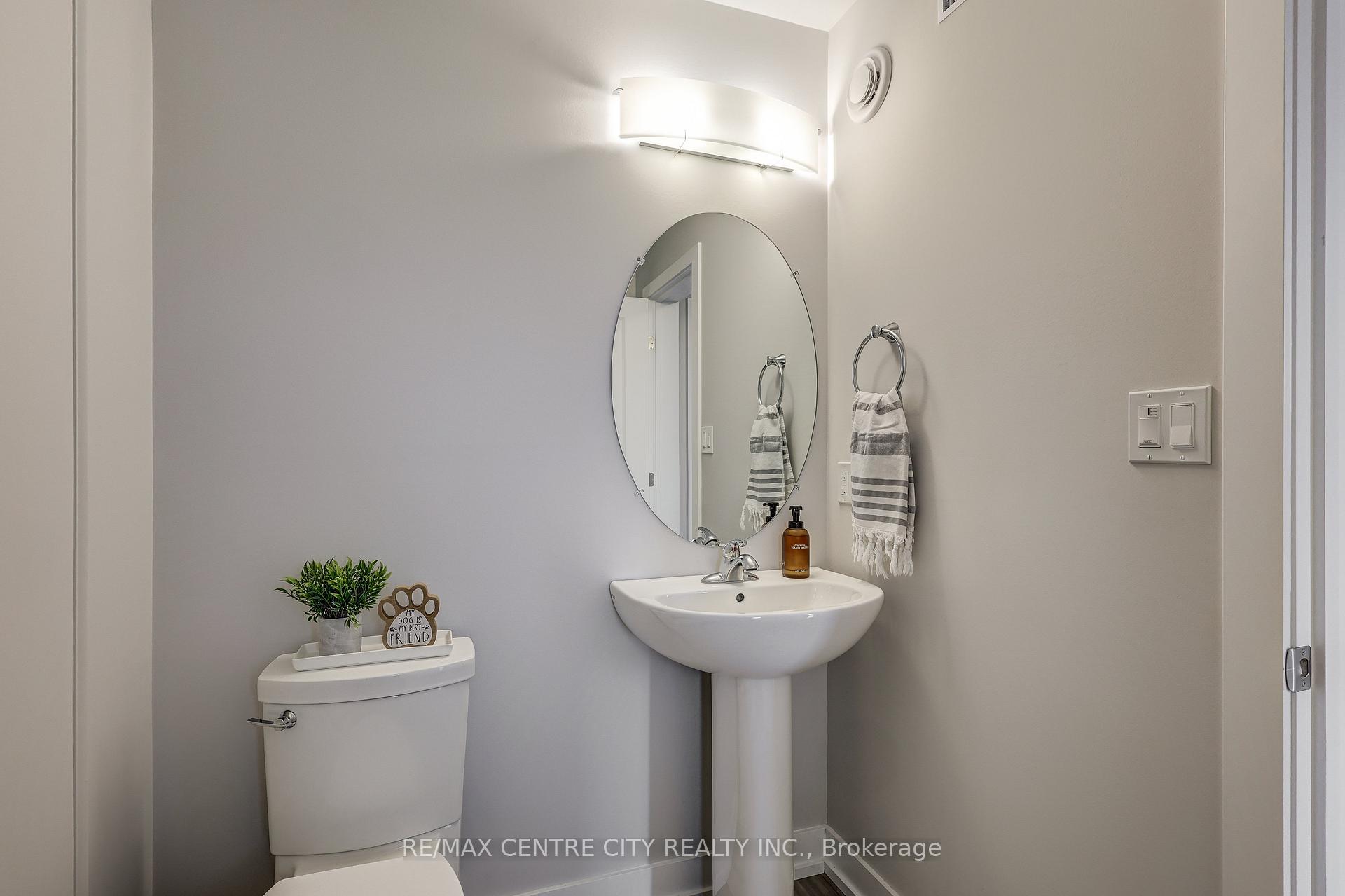 Photo 13 of 49 Empire Parkway, St. Thomas — HOMEH