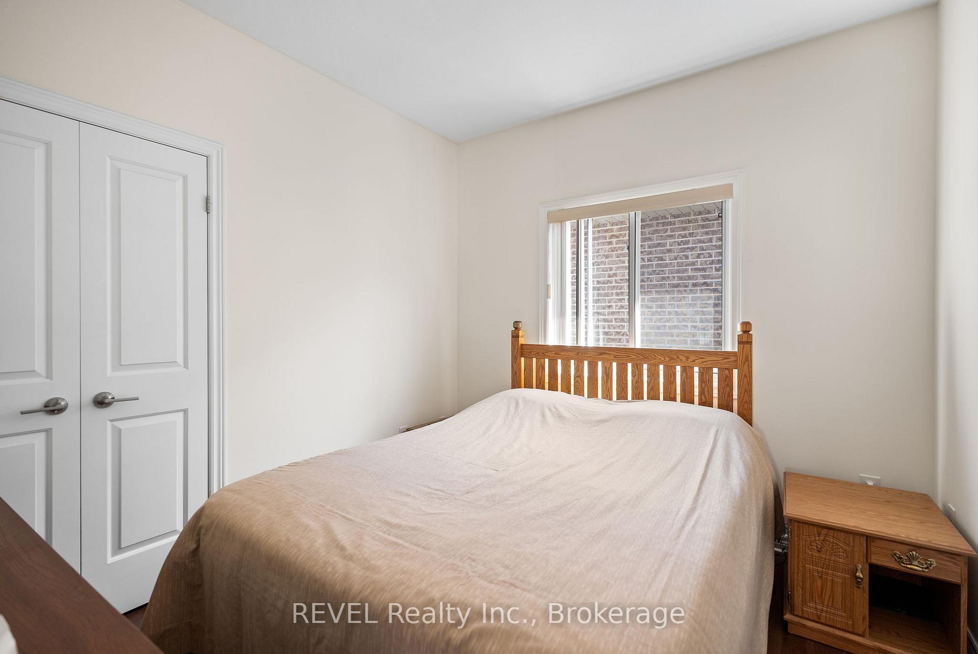 Photo 19 of 11 Berkshire Drive, St. Catharines, Carlton/Bunting — HOMEH