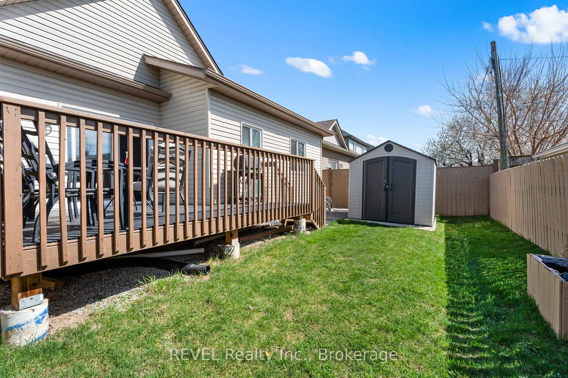 Photo 32 of 11 Berkshire Drive, St. Catharines, Carlton/Bunting — HOMEH