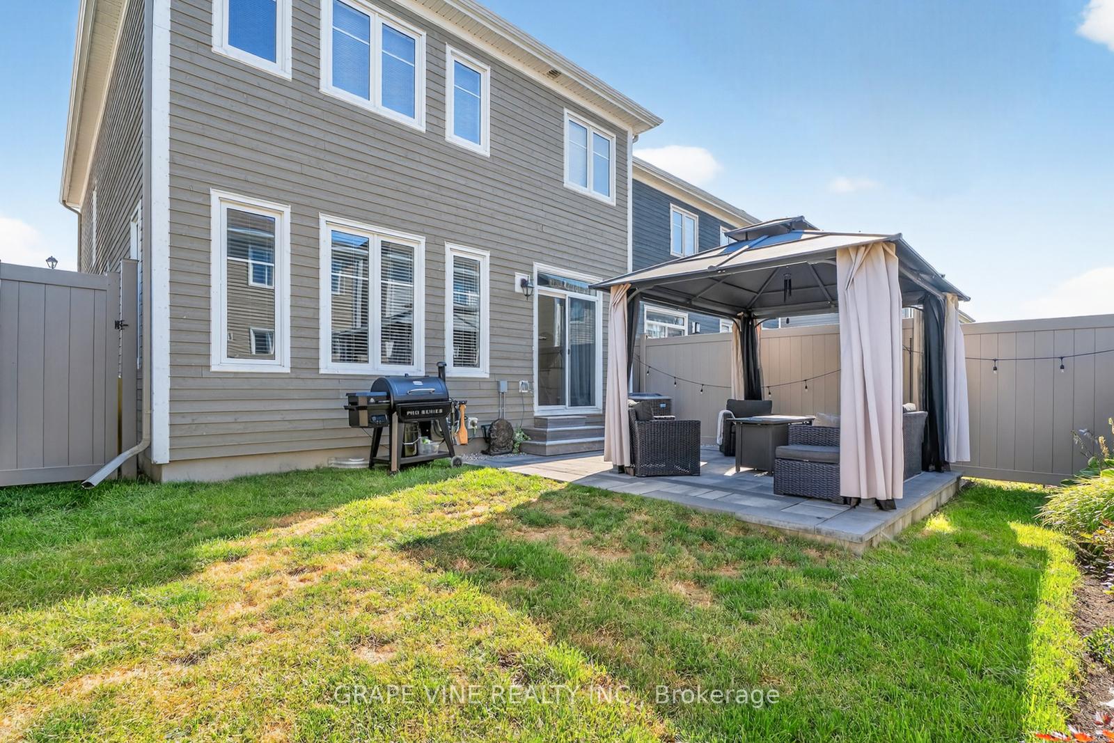 Photo 5 of 269 Meynell Road, Ottawa, Goulbourn Twp From Franktown Rd/South To Rideau — HOMEH