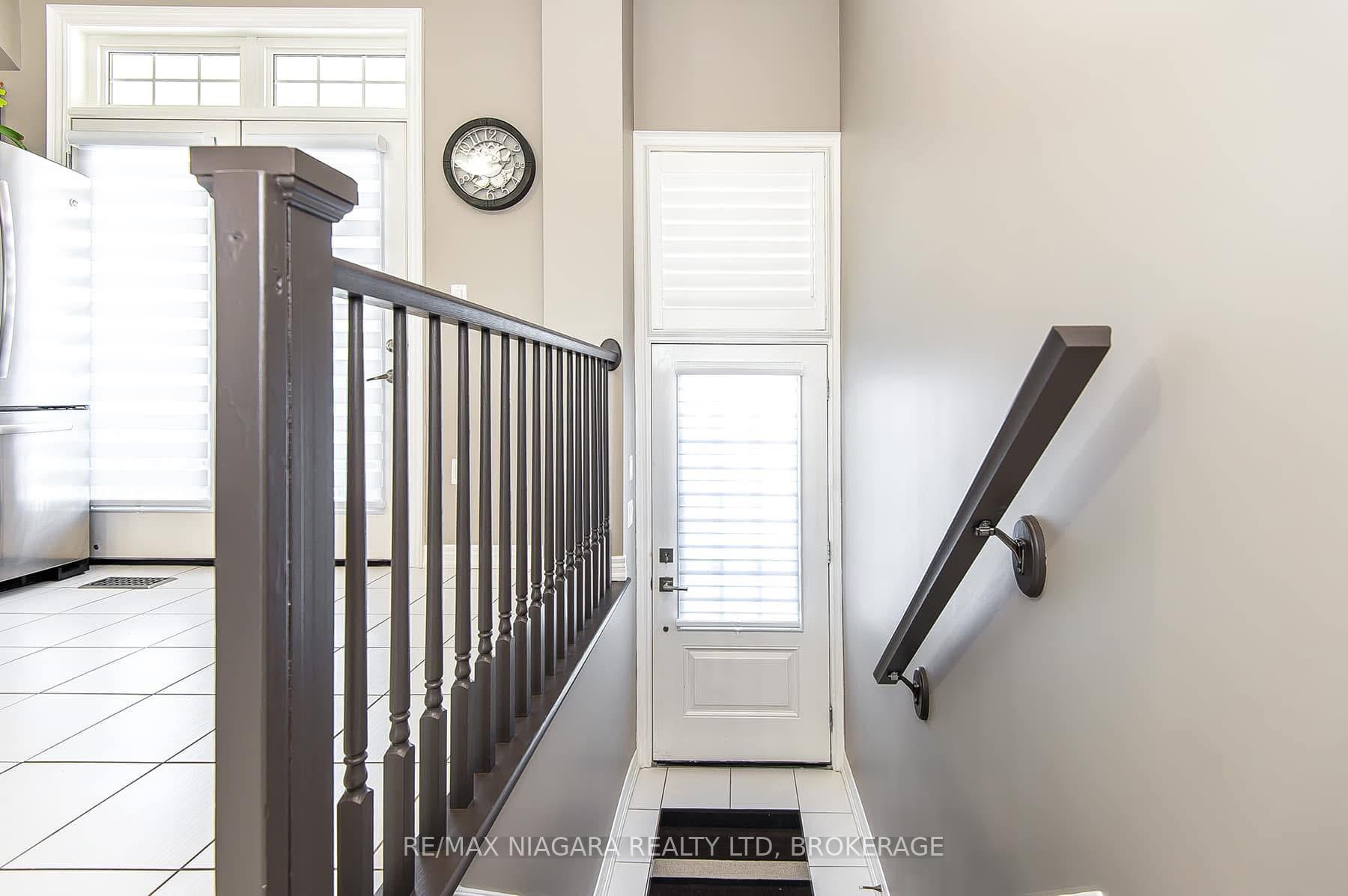 Photo 9 of 23 Durksen Drive, St. Catharines, Downtown — HOMEH