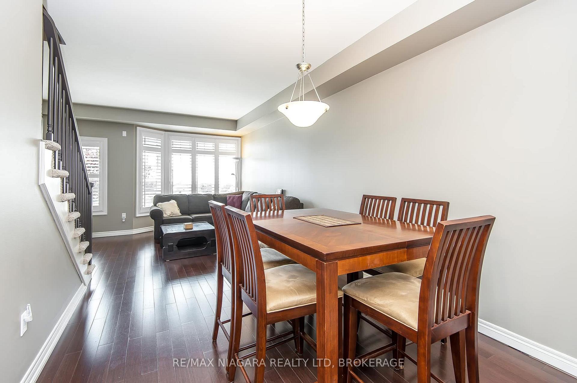 Photo 14 of 23 Durksen Drive, St. Catharines, Downtown — HOMEH