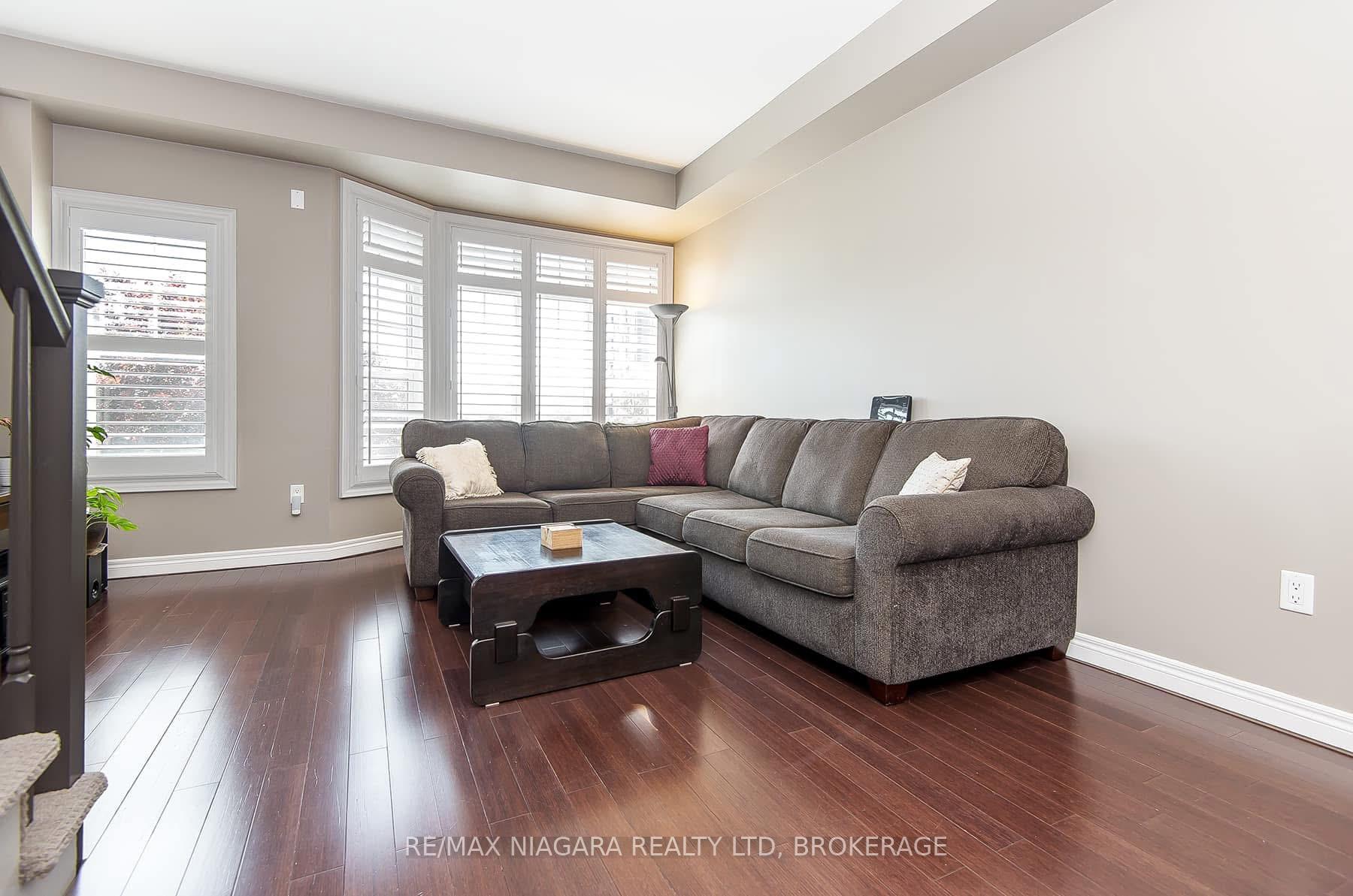 Photo 15 of 23 Durksen Drive, St. Catharines, Downtown — HOMEH