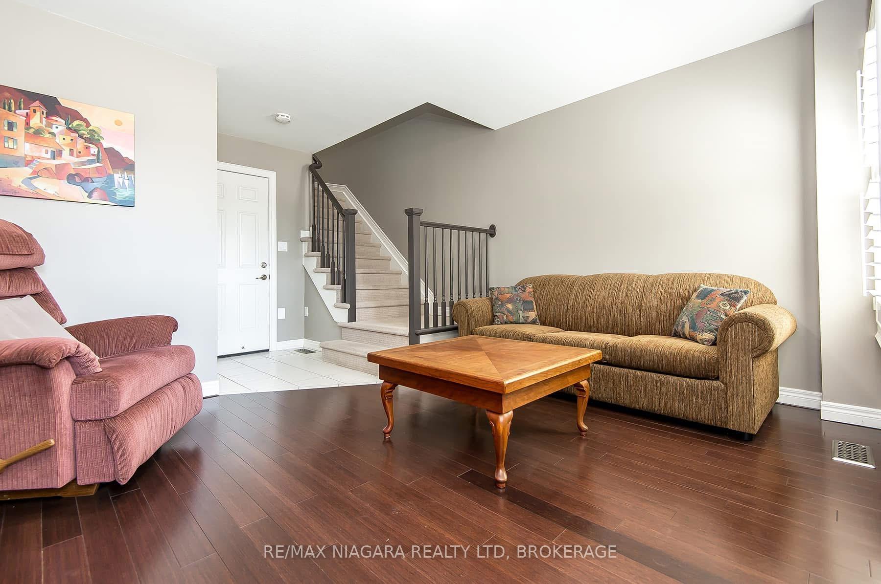 Photo 28 of 23 Durksen Drive, St. Catharines, Downtown — HOMEH