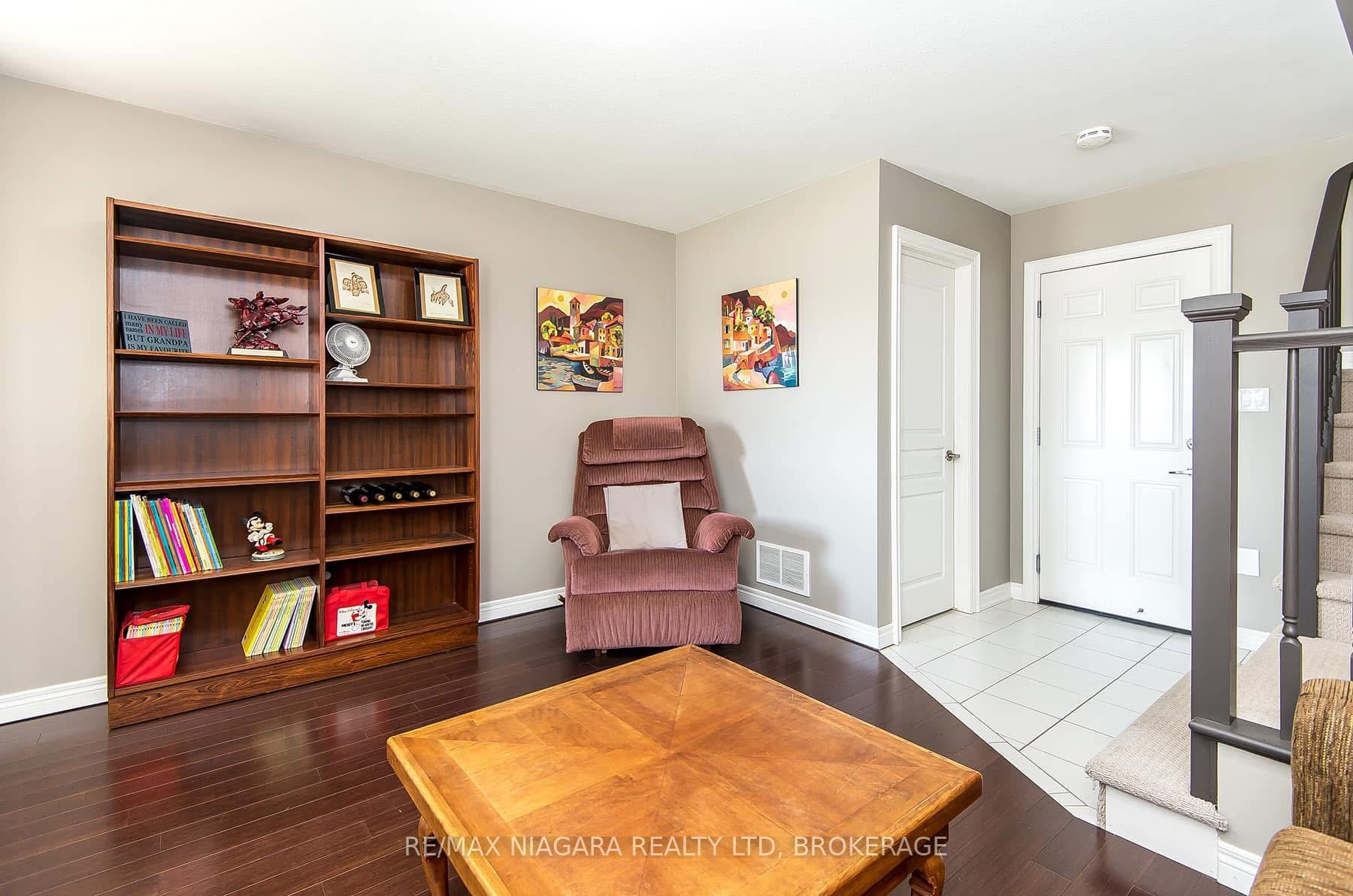Photo 30 of 23 Durksen Drive, St. Catharines, Downtown — HOMEH
