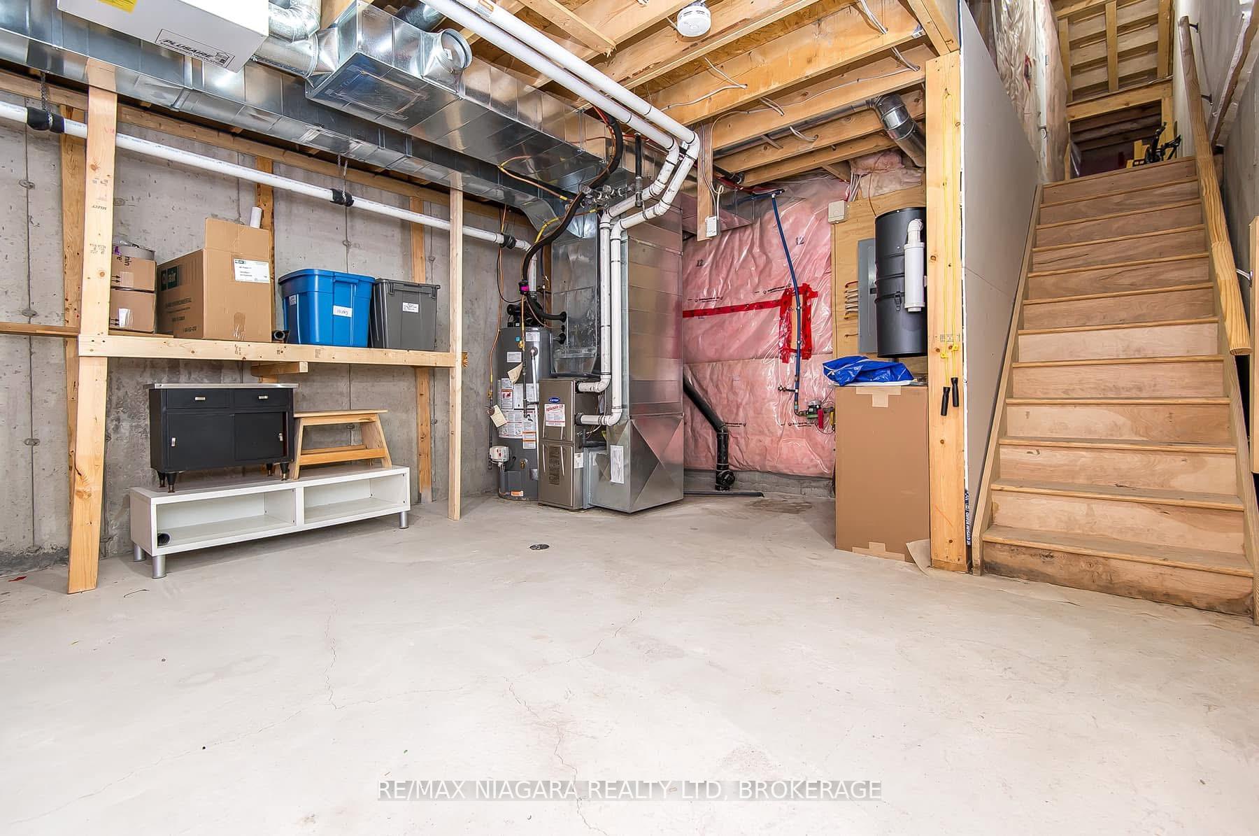 Photo 32 of 23 Durksen Drive, St. Catharines, Downtown — HOMEH