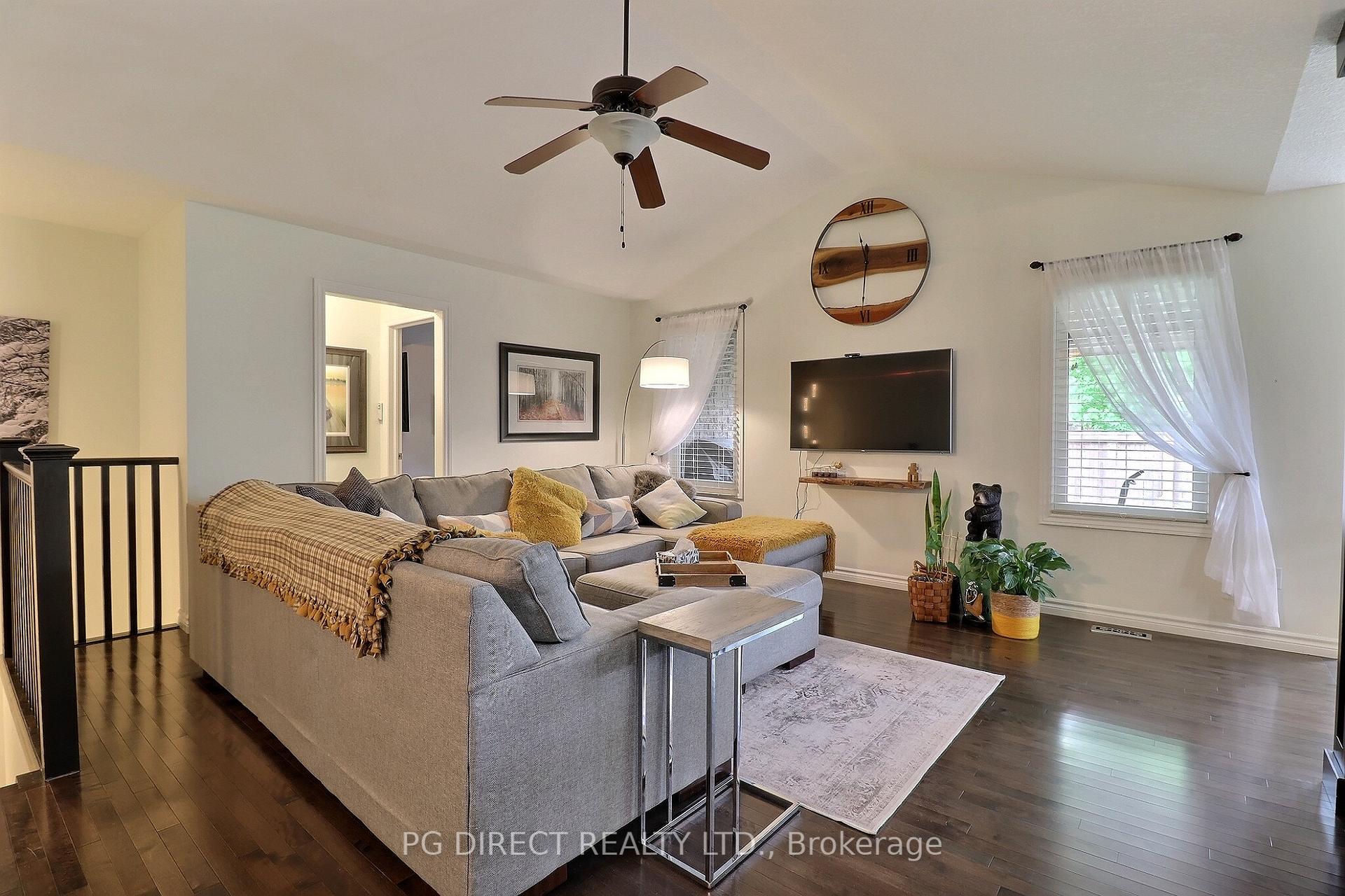 Photo 3 of 8 Primrose Court, St. Thomas — HOMEH