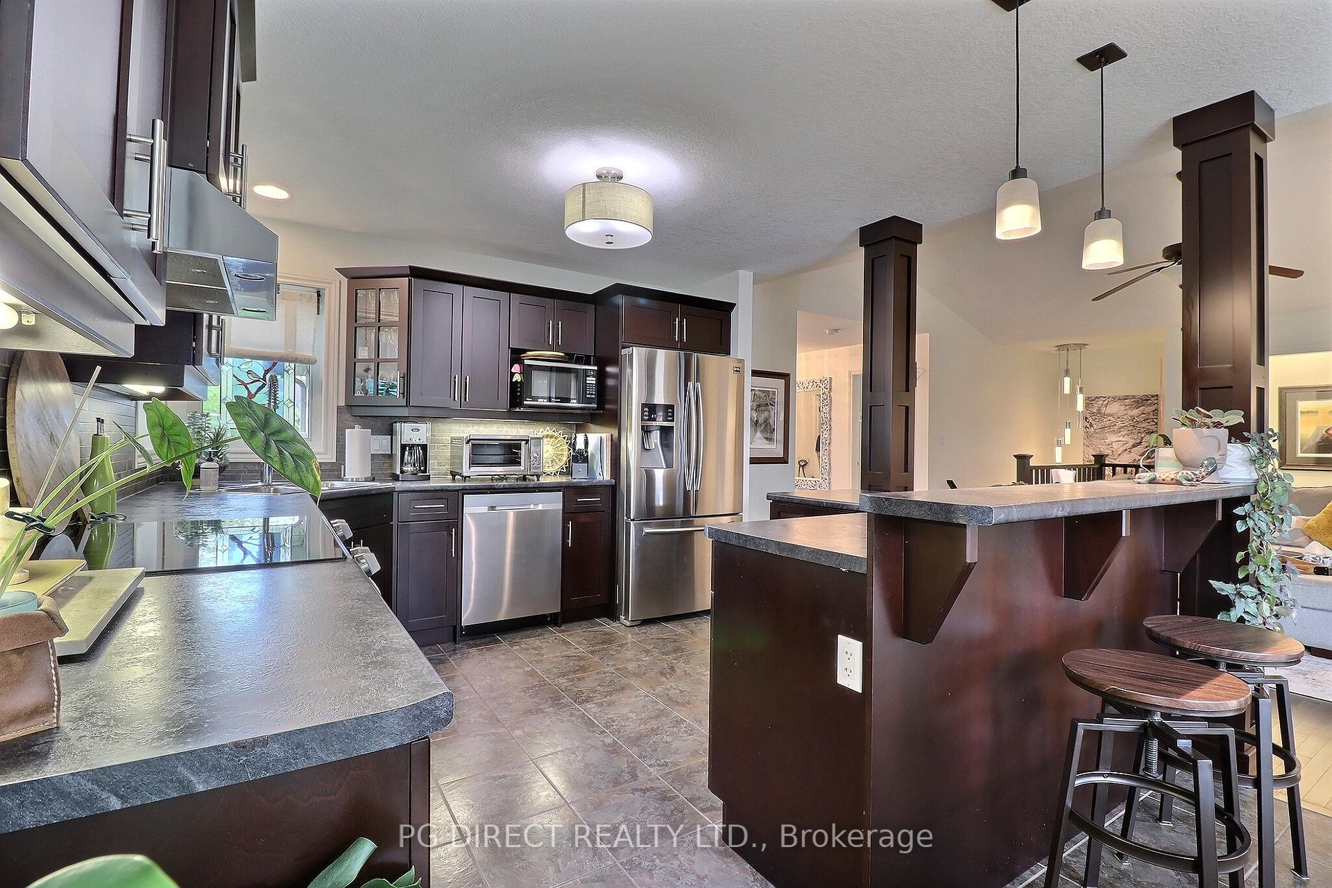 Photo 7 of 8 Primrose Court, St. Thomas — HOMEH