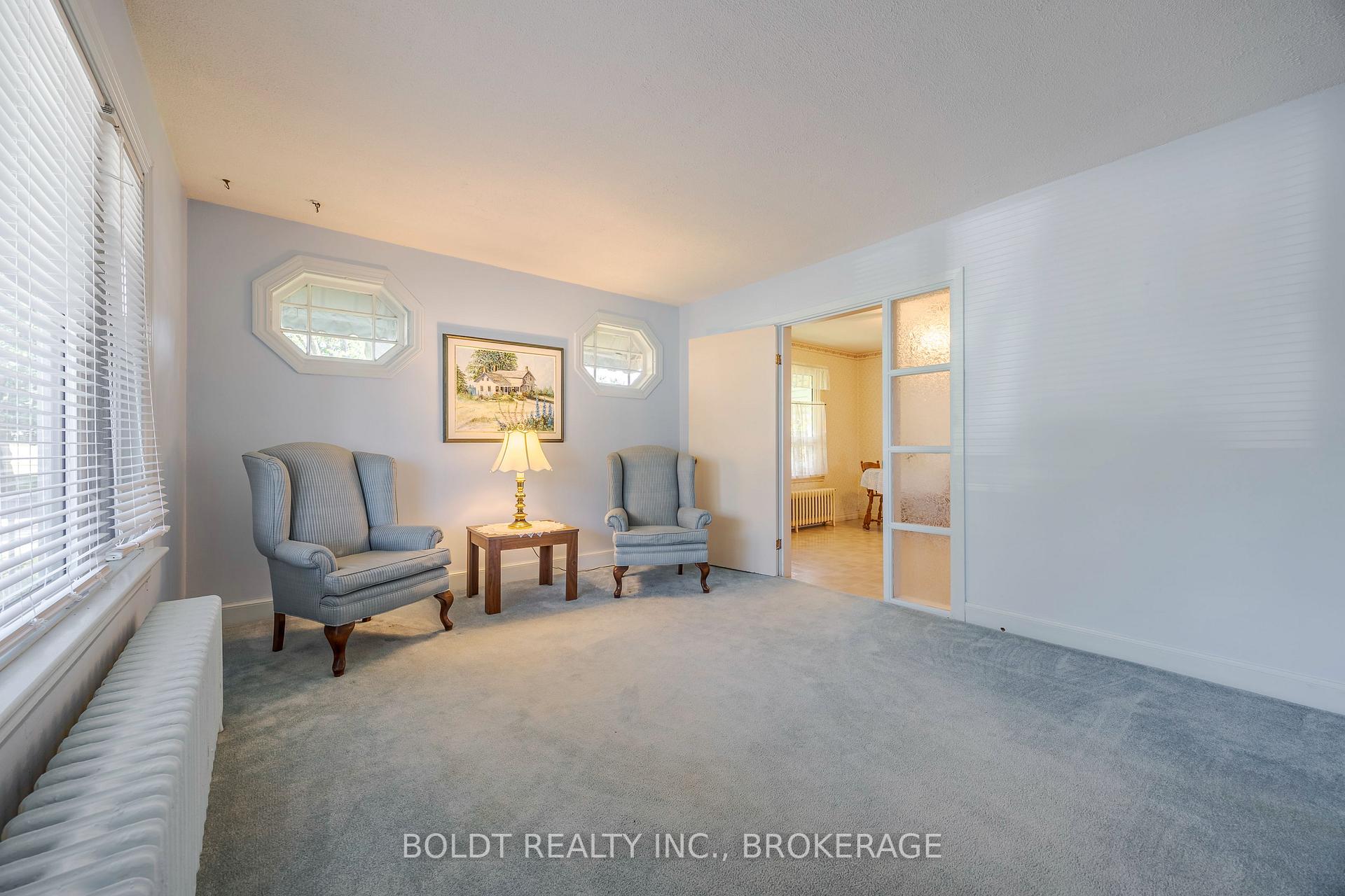 Photo 7 of 39 Lorne Street, St. Catharines, E. Chester — HOMEH