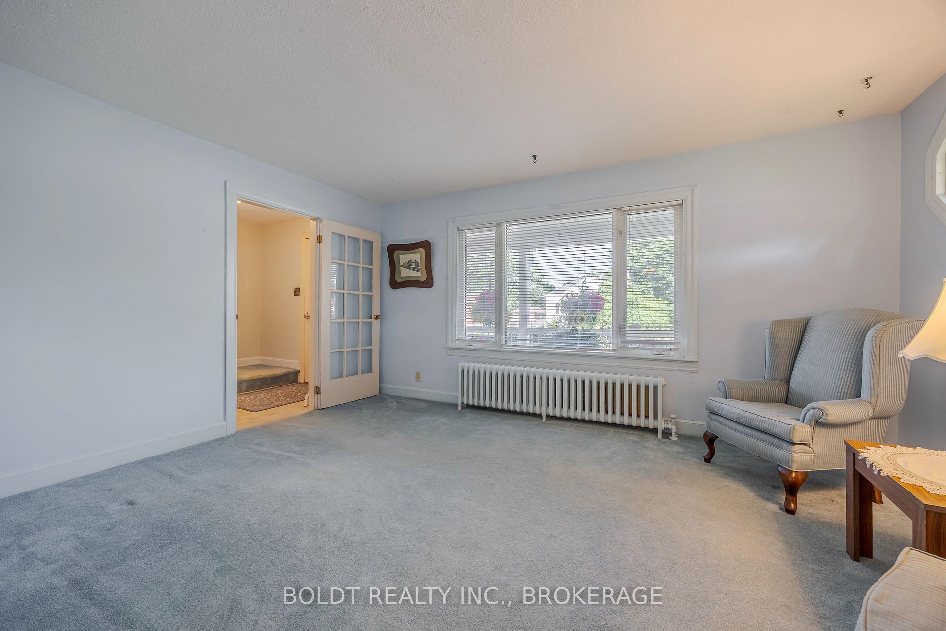 Photo 8 of 39 Lorne Street, St. Catharines, E. Chester — HOMEH