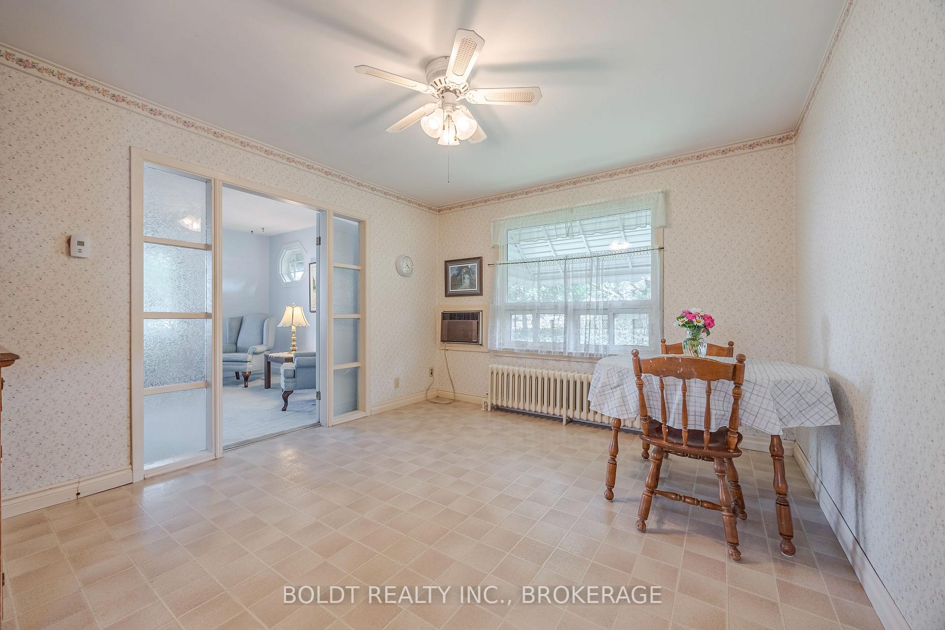 Photo 10 of 39 Lorne Street, St. Catharines, E. Chester — HOMEH