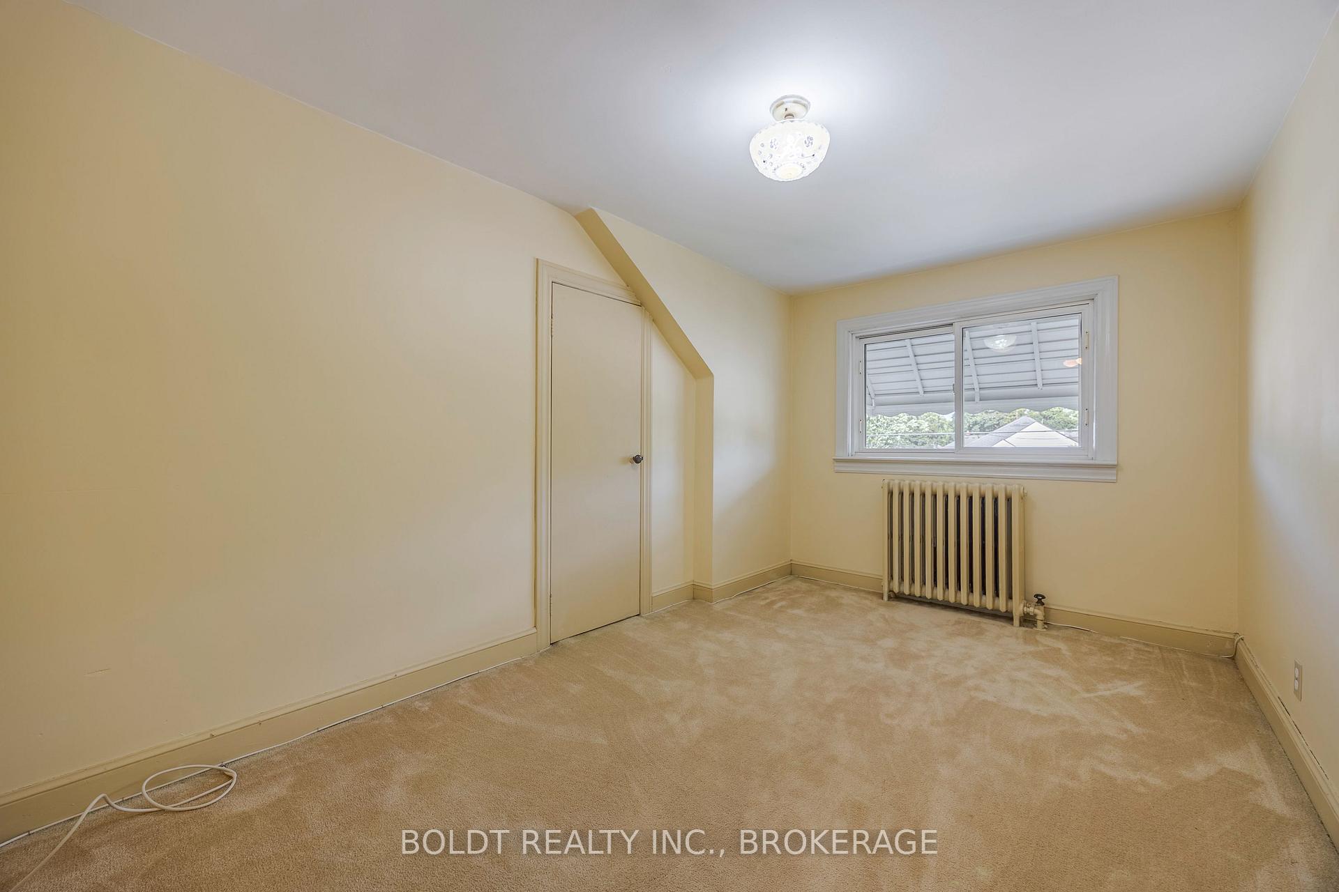 Photo 19 of 39 Lorne Street, St. Catharines, E. Chester — HOMEH
