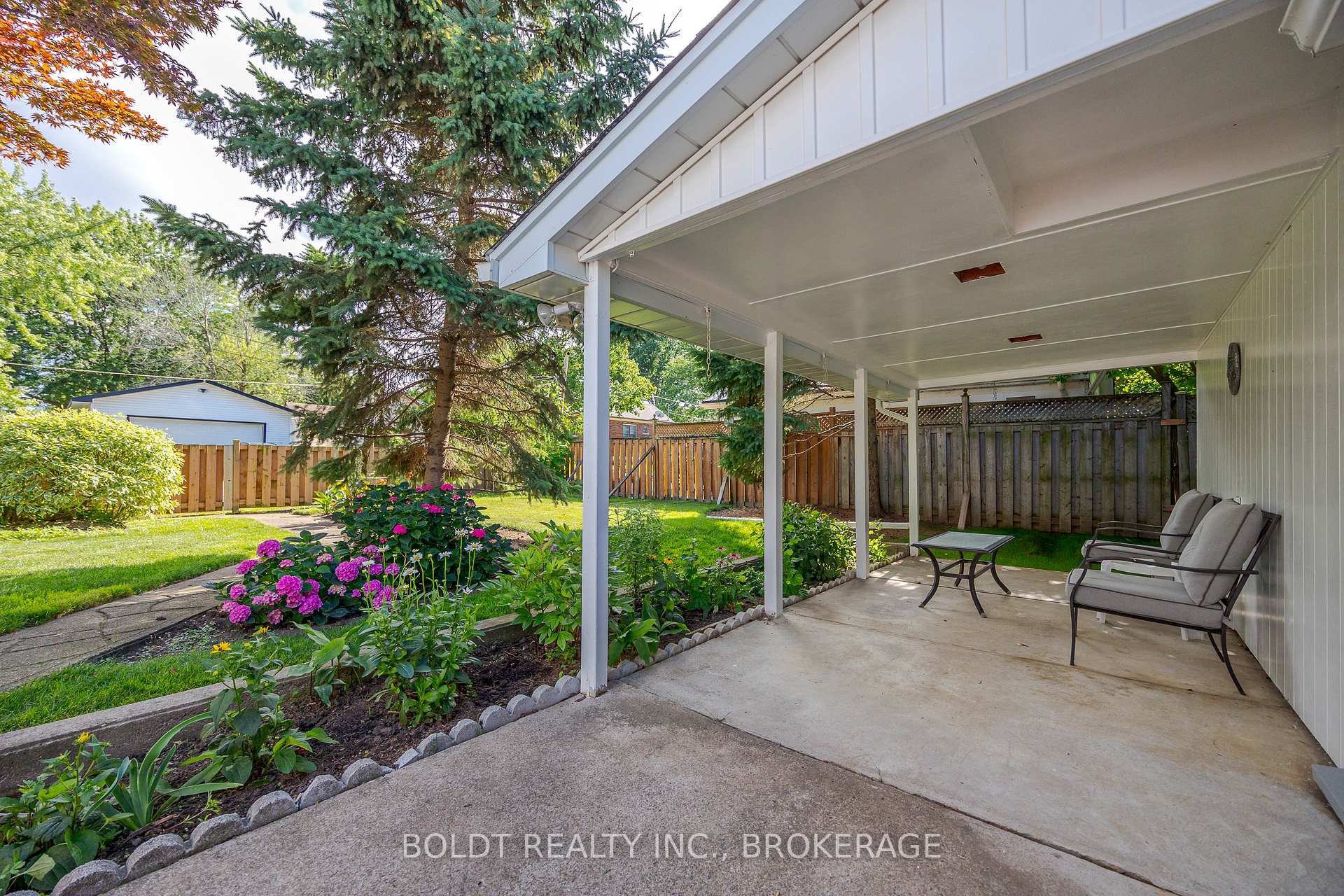 Photo 25 of 39 Lorne Street, St. Catharines, E. Chester — HOMEH