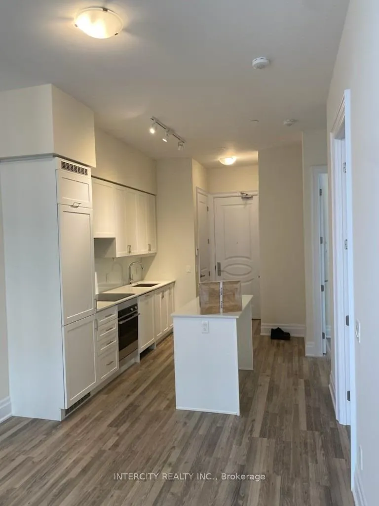 Photo 4 of Unit Ph04, 9085 Jane Street, Vaughan, Concord — HOMEH
