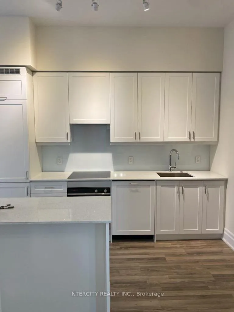 Photo 8 of Unit Ph04, 9085 Jane Street, Vaughan, Concord — HOMEH