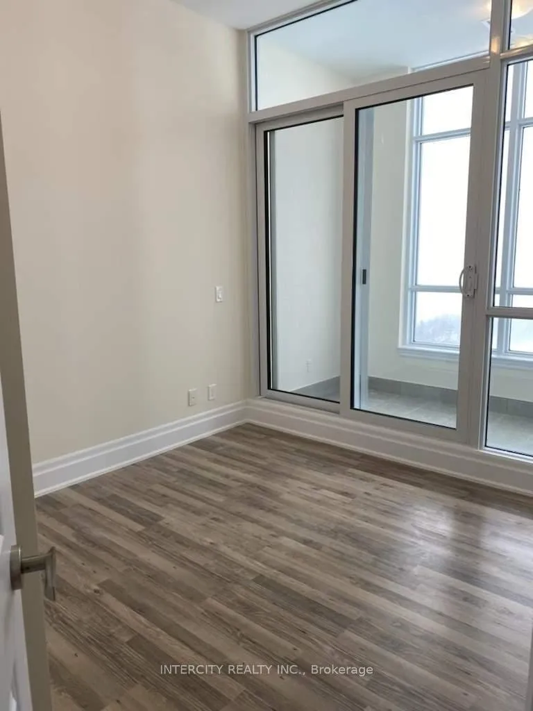 Photo 11 of Unit Ph04, 9085 Jane Street, Vaughan, Concord — HOMEH