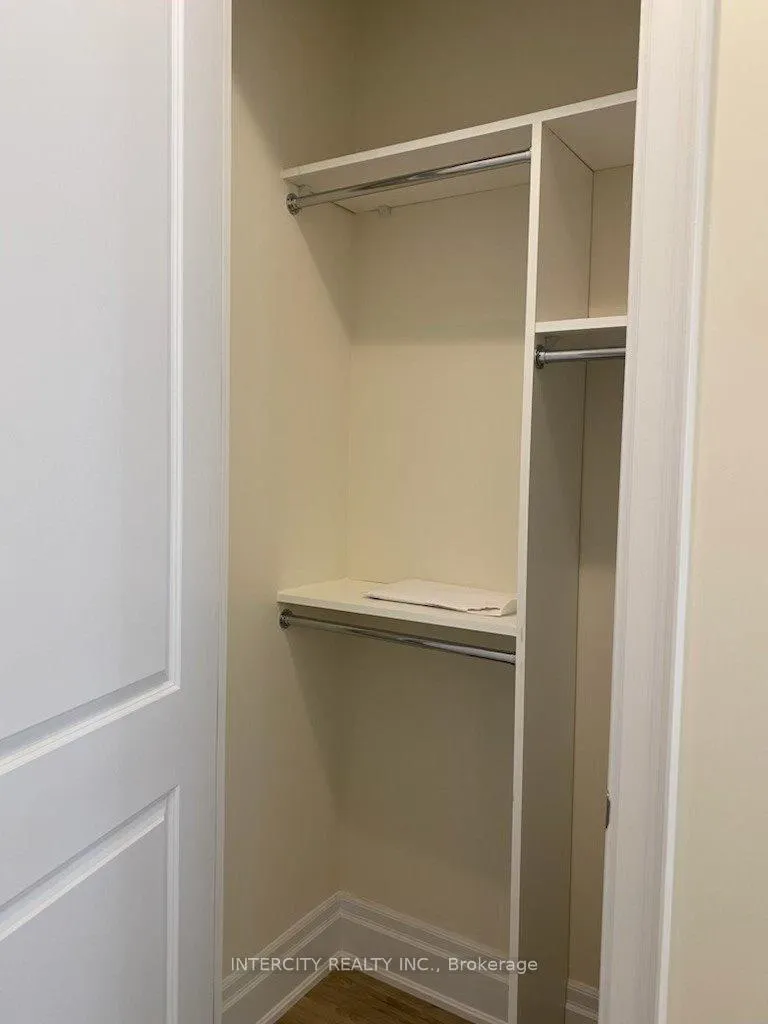 Photo 12 of Unit Ph04, 9085 Jane Street, Vaughan, Concord — HOMEH
