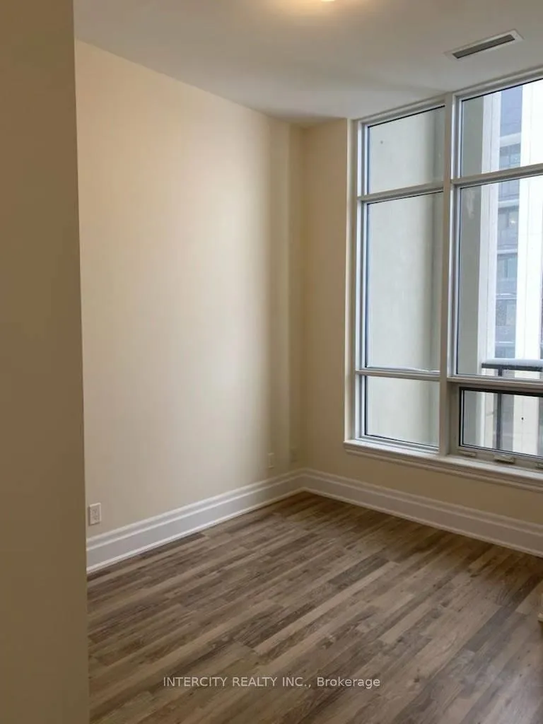 Photo 13 of Unit Ph04, 9085 Jane Street, Vaughan, Concord — HOMEH