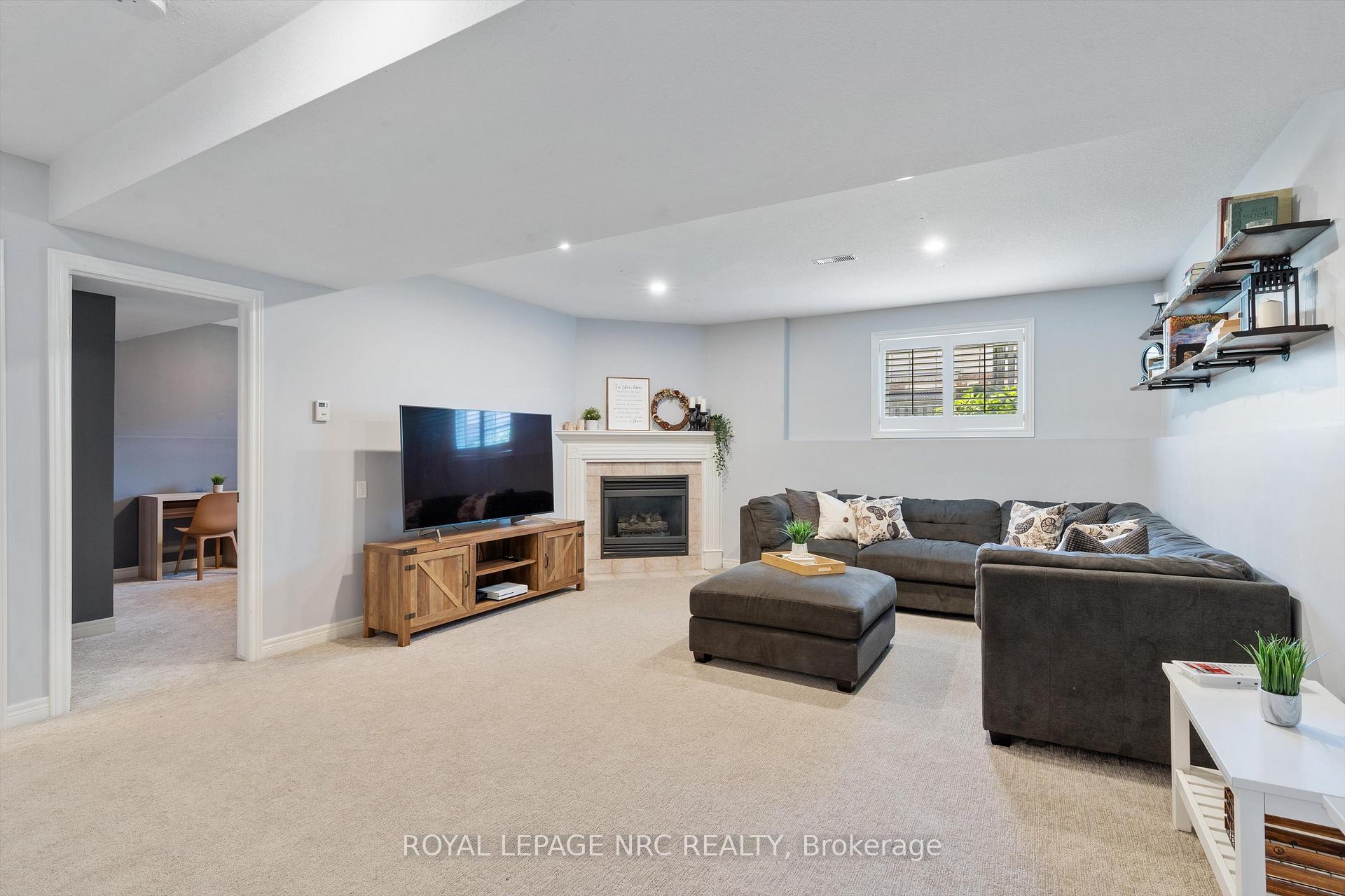 Photo 23 of 162 Vansickle Road, St. Catharines, Rykert/Vansickle — HOMEH