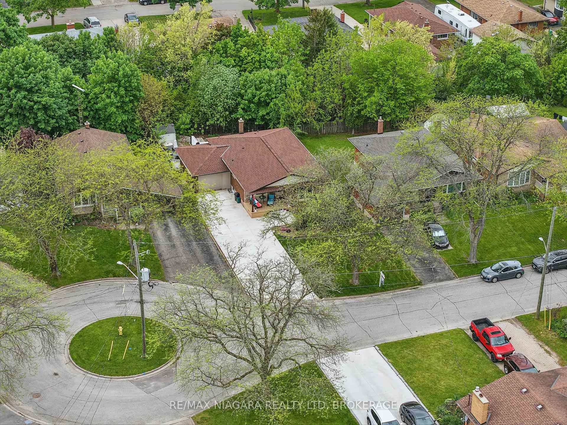 Photo 55 of 84 Regent Drive, St. Catharines, Vine/Linwell — HOMEH