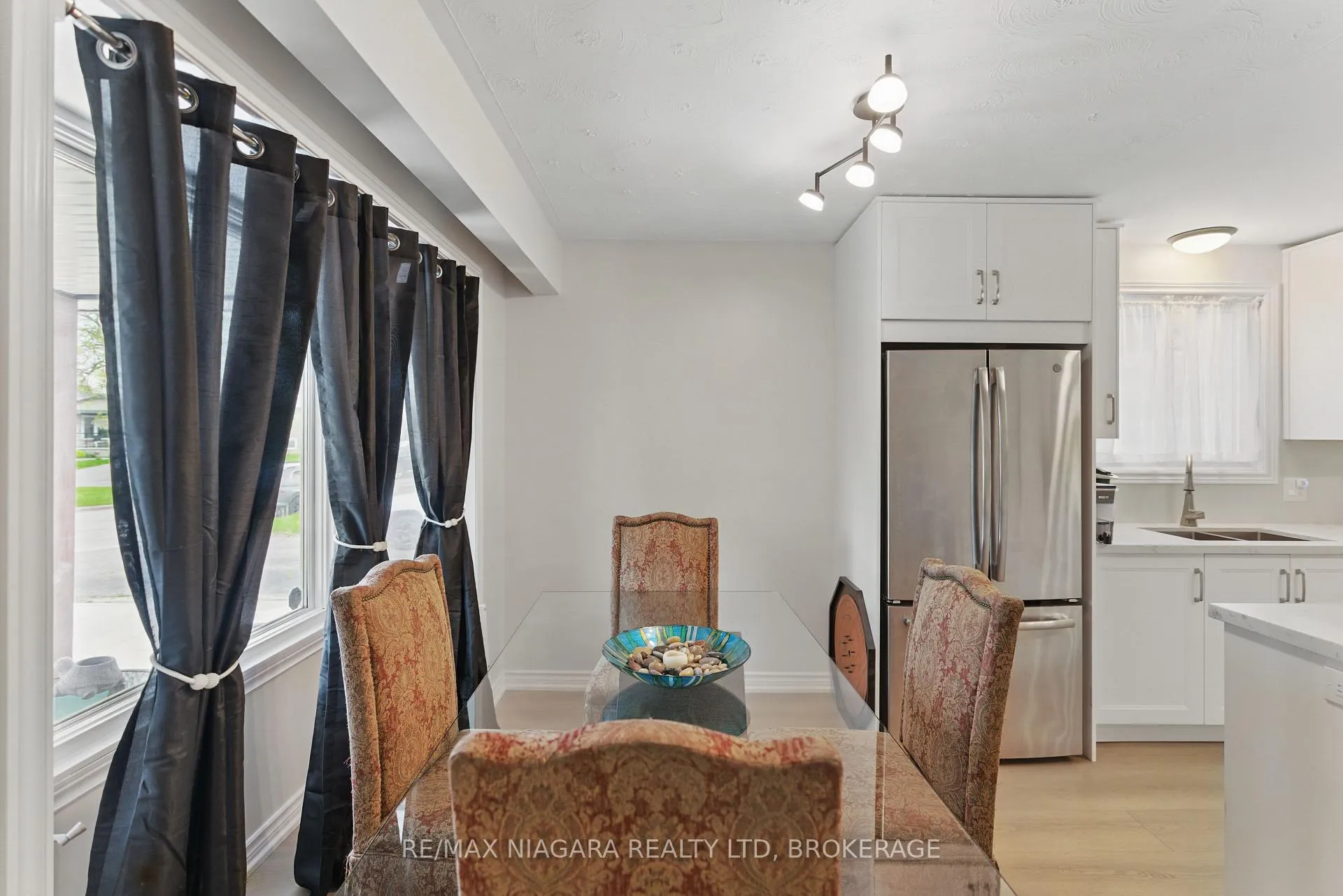 Photo 82 of 84 Regent Drive, St. Catharines, Vine/Linwell — HOMEH