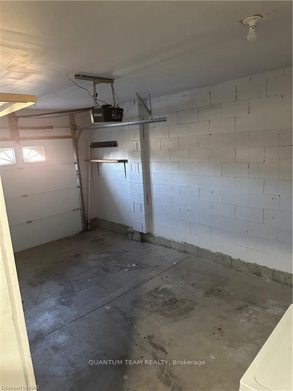 Photo 4 of Unit upper, 4 C Dixie Road, St. Catharines, Fairview — HOMEH
