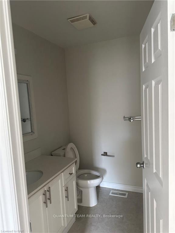 Photo 24 of Unit upper, 4 C Dixie Road, St. Catharines, Fairview — HOMEH