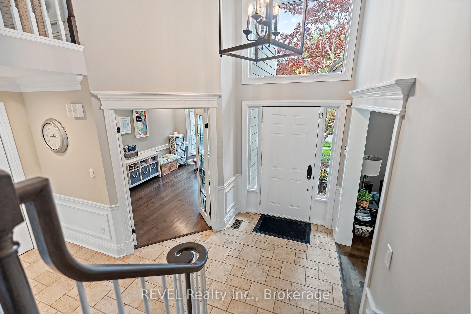 Photo 7 of 13 Breckenridge Boulevard, St. Catharines, Grapeview — HOMEH