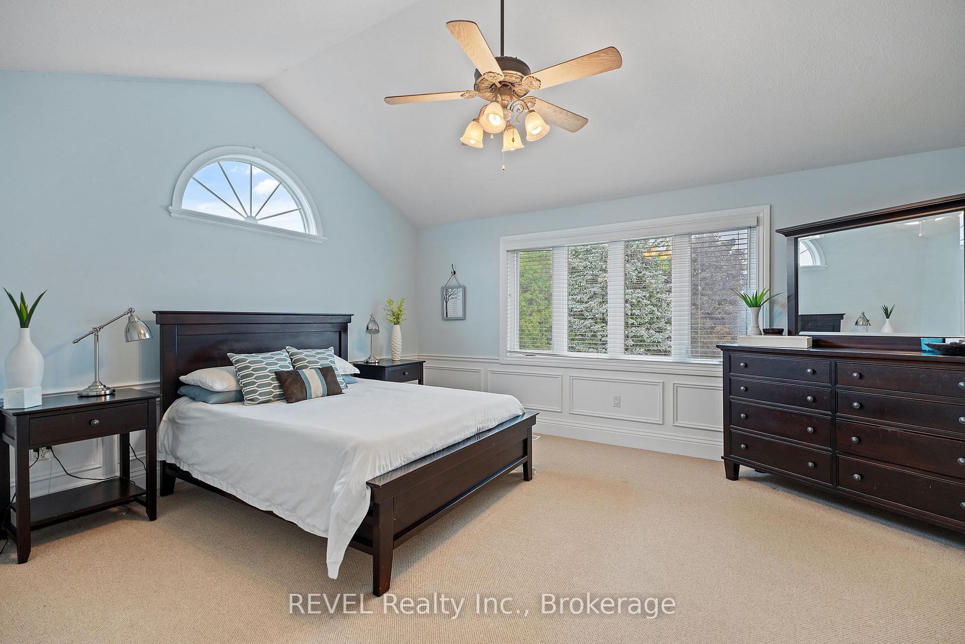 Photo 23 of 13 Breckenridge Boulevard, St. Catharines, Grapeview — HOMEH