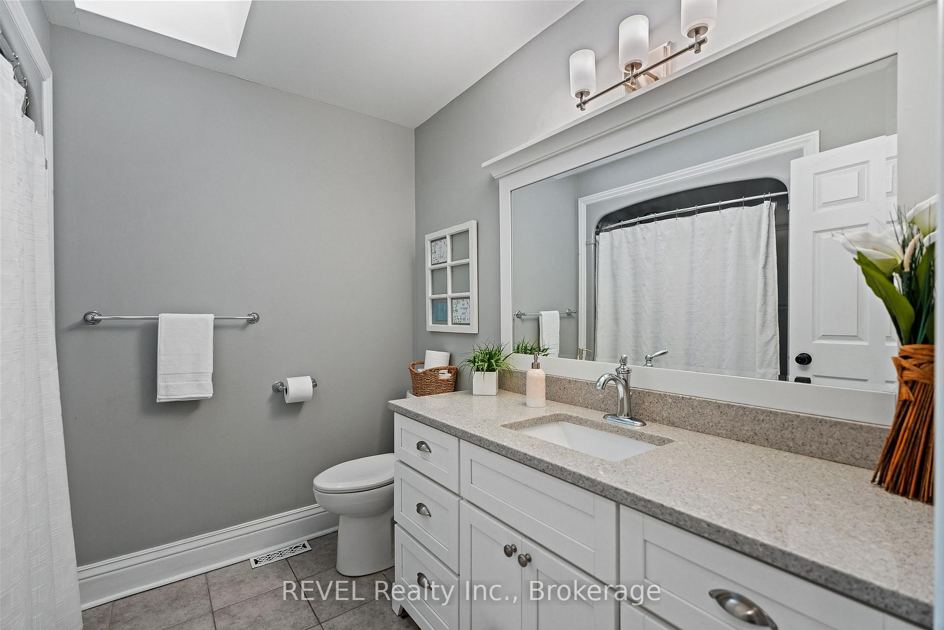 Photo 31 of 13 Breckenridge Boulevard, St. Catharines, Grapeview — HOMEH