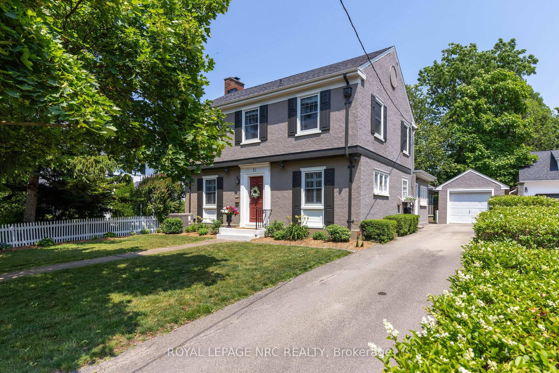 Photo 2 of 51 Hillcrest Avenue, St. Catharines, Old Glenridge — HOMEH