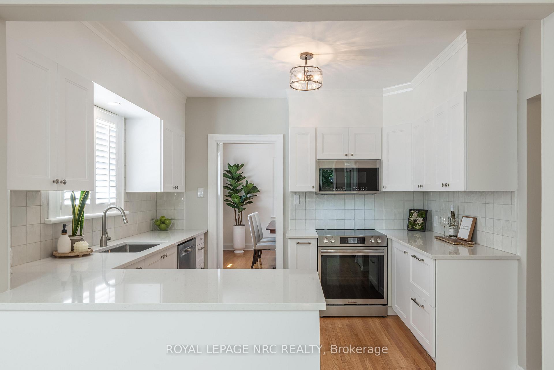 Photo 12 of 51 Hillcrest Avenue, St. Catharines, Old Glenridge — HOMEH
