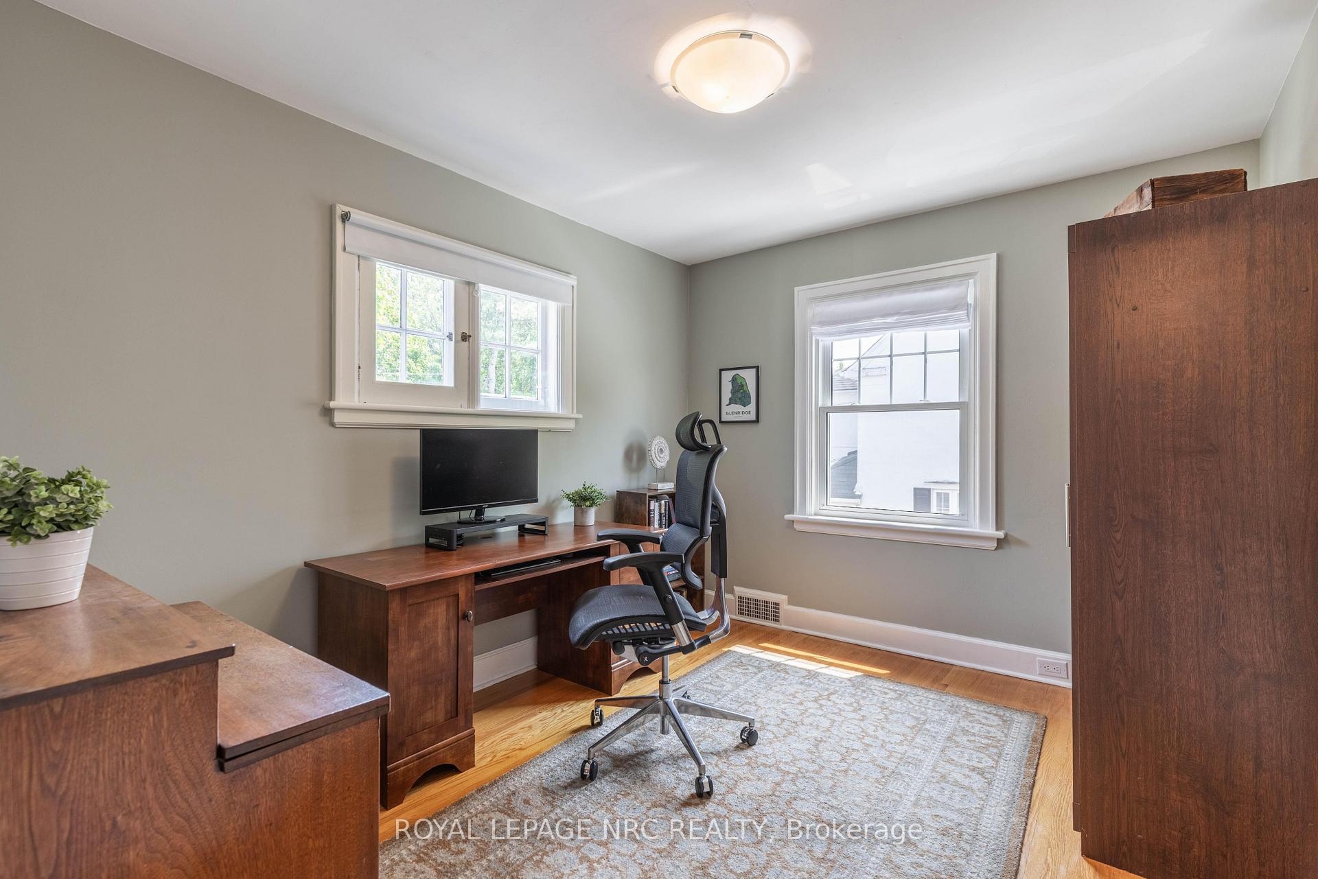 Photo 32 of 51 Hillcrest Avenue, St. Catharines, Old Glenridge — HOMEH