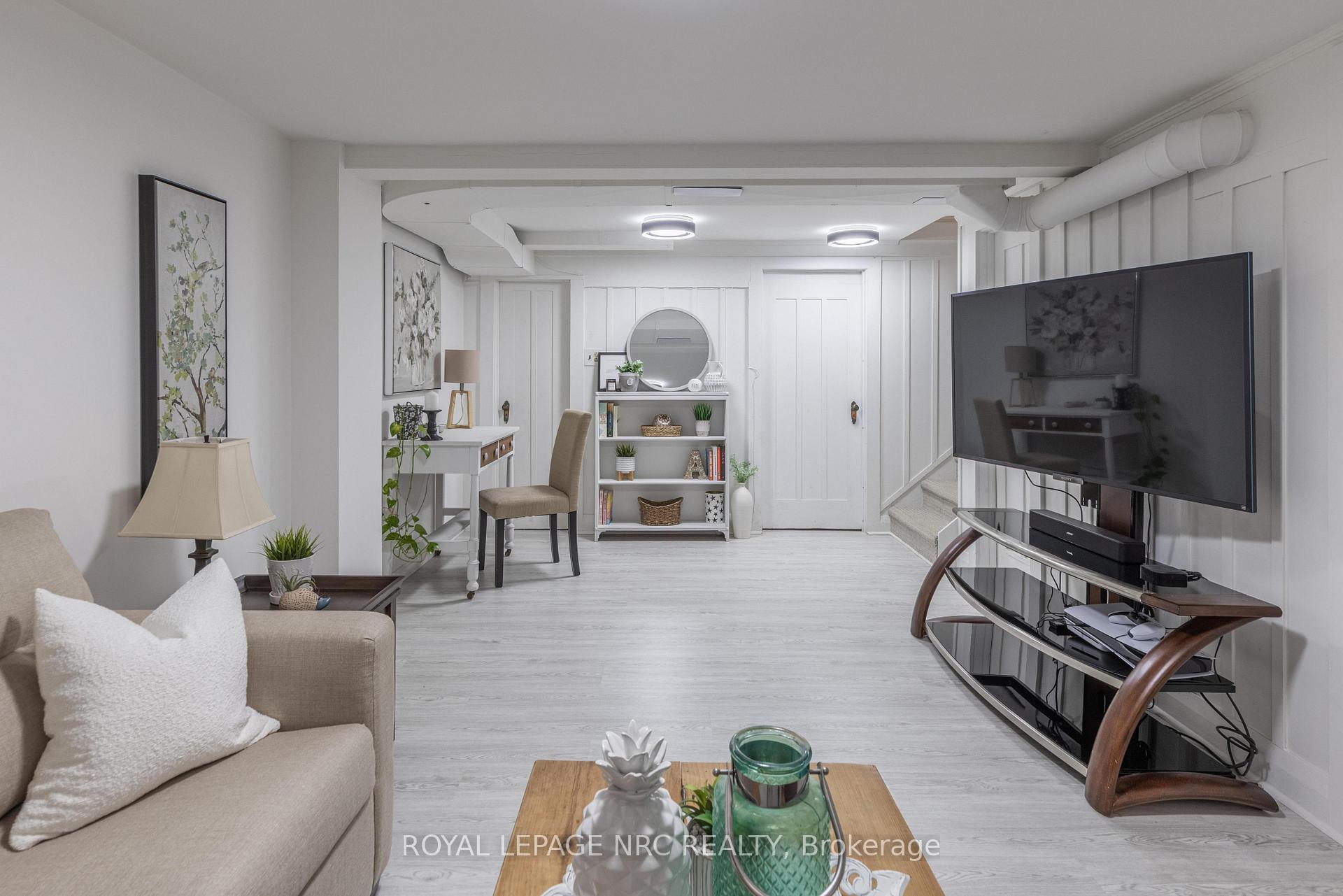 Photo 39 of 51 Hillcrest Avenue, St. Catharines, Old Glenridge — HOMEH