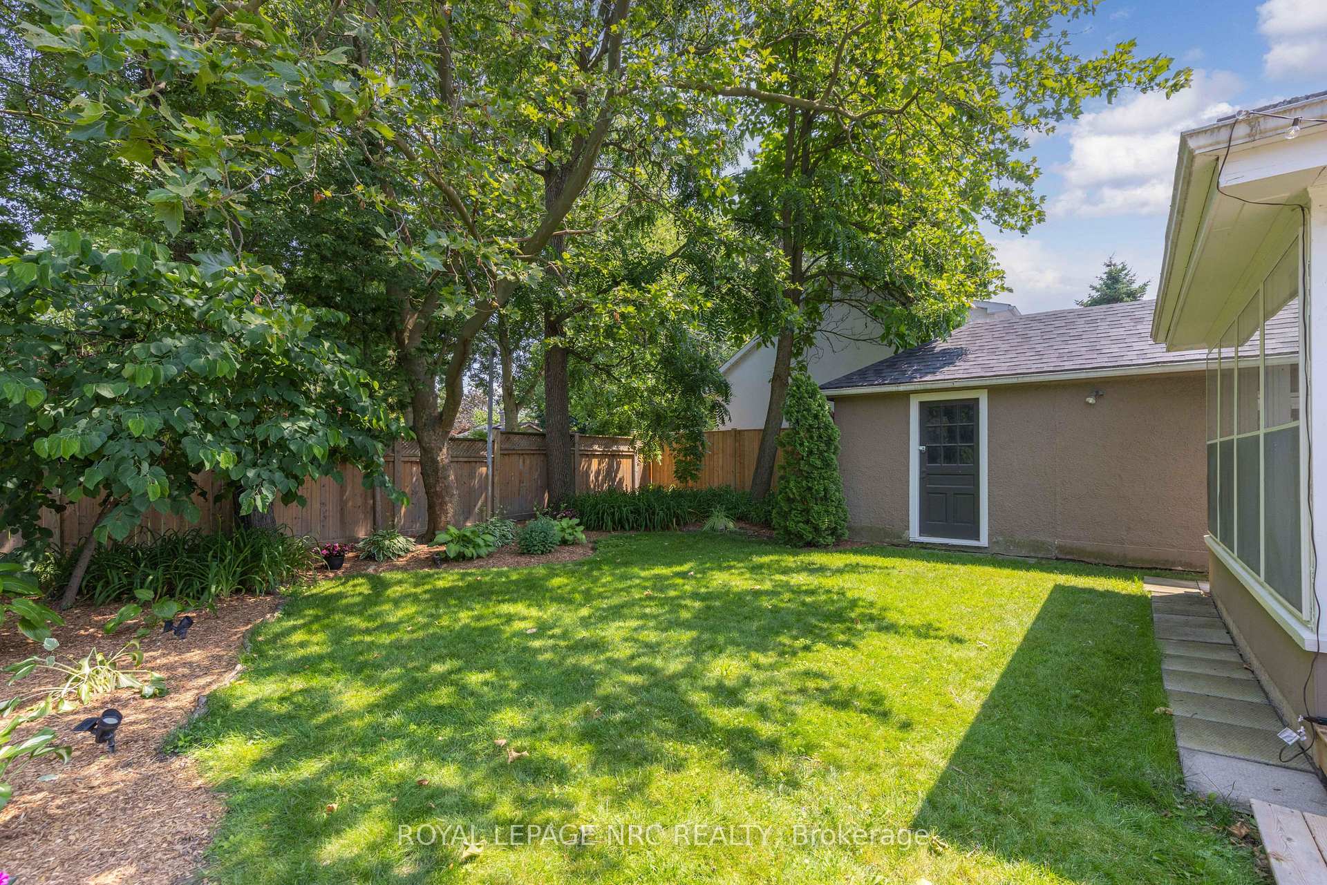 Photo 42 of 51 Hillcrest Avenue, St. Catharines, Old Glenridge — HOMEH