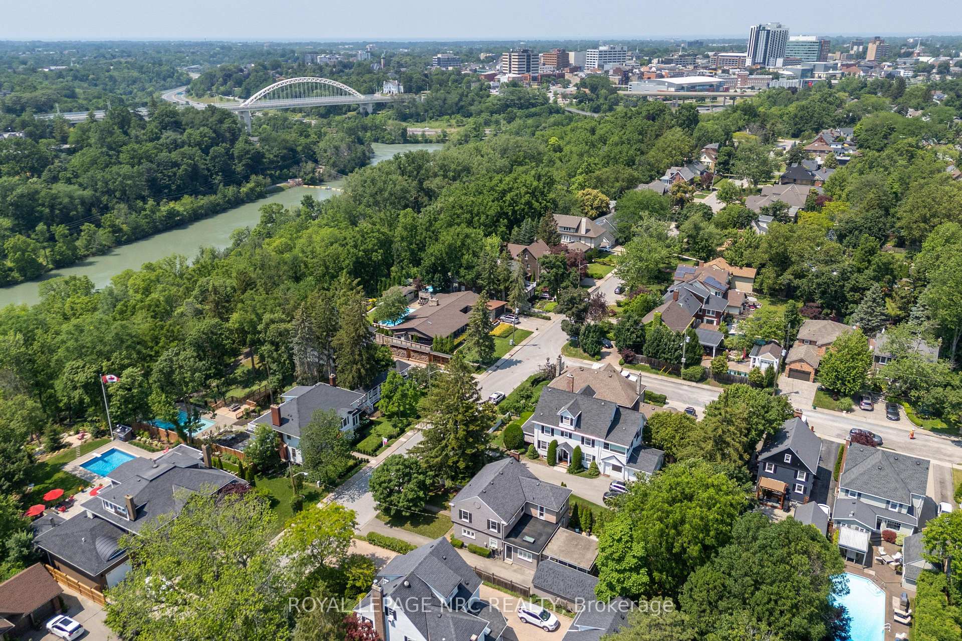 Photo 47 of 51 Hillcrest Avenue, St. Catharines, Old Glenridge — HOMEH