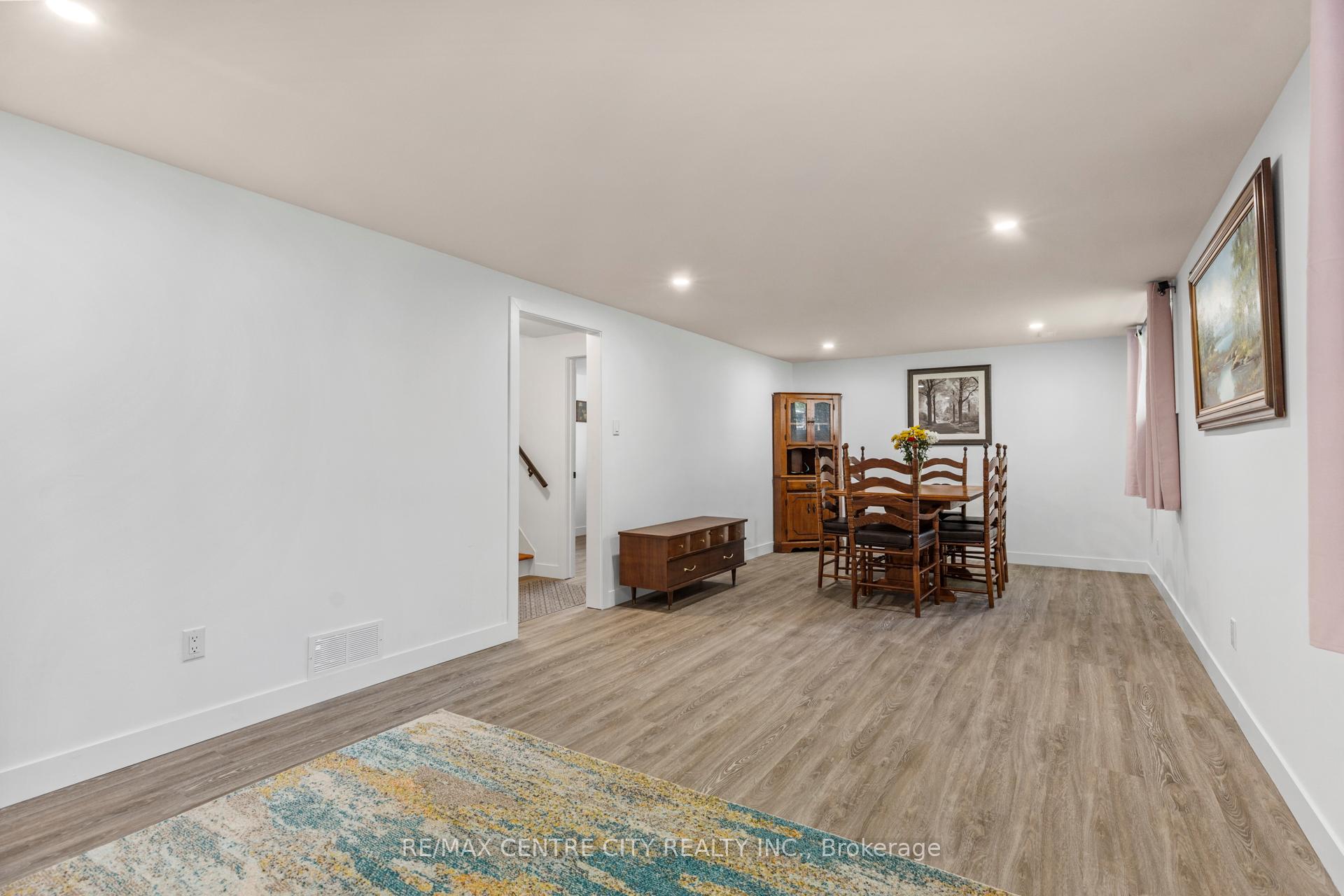 Photo 18 of 3 Ashton Place, St. Thomas — HOMEH