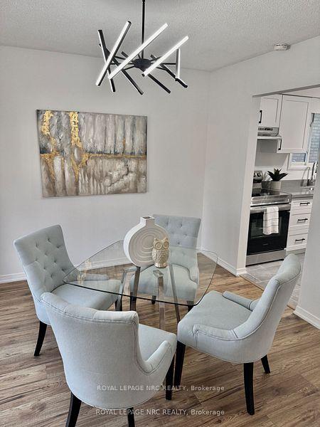 Photo 4 of 10 Cornwell Circle, St. Catharines, Ridley — HOMEH
