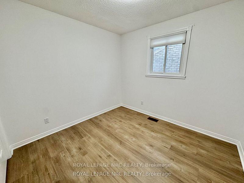 Photo 12 of 10 Cornwell Circle, St. Catharines, Ridley — HOMEH
