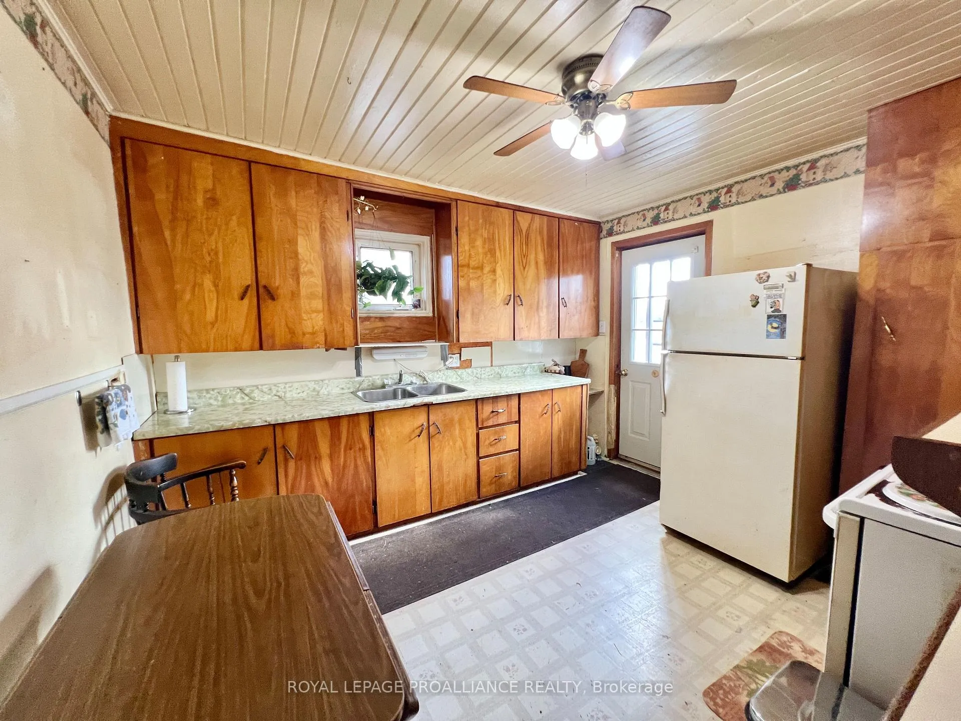 Photo 3 of 1614 Sulphide Road, Tweed, Hungerford (Twp) — HOMEH
